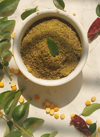 This podi is a delicious, Vegan + GF iron-rich Spice powder (Condiment) made with Curry leaves, lentils and basic spices. Eaten with steamed rice or with Idli / Dosa.