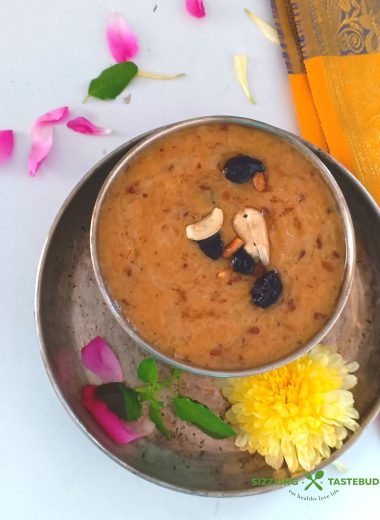 Akkaravadisal is a traditional Tambrahm Milk + Rice + Jaggery Pudding made for Margazhi and Aadi months of the Hindu calendar as an offering to the Lord.