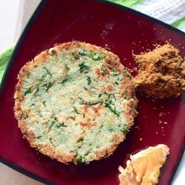 Sajjige Rotti or Rava Rotti is a hand patted rustic semolina bread from Karnataka cuisine. Usually made for fasting purposes or a quick breakfast or snack.