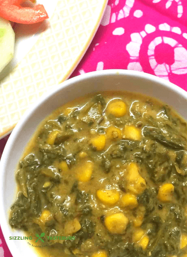 Corn and spinach curry made in a tasty No -onion, no-garlic base (Jain style). Served best with flatbreads or Steamed Rice.