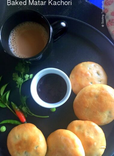 Baked Matar Kachori is a healthy Baked version of the stuffed Kachori with no deep frying involved. Served as a snack at tea time or for breakfast.