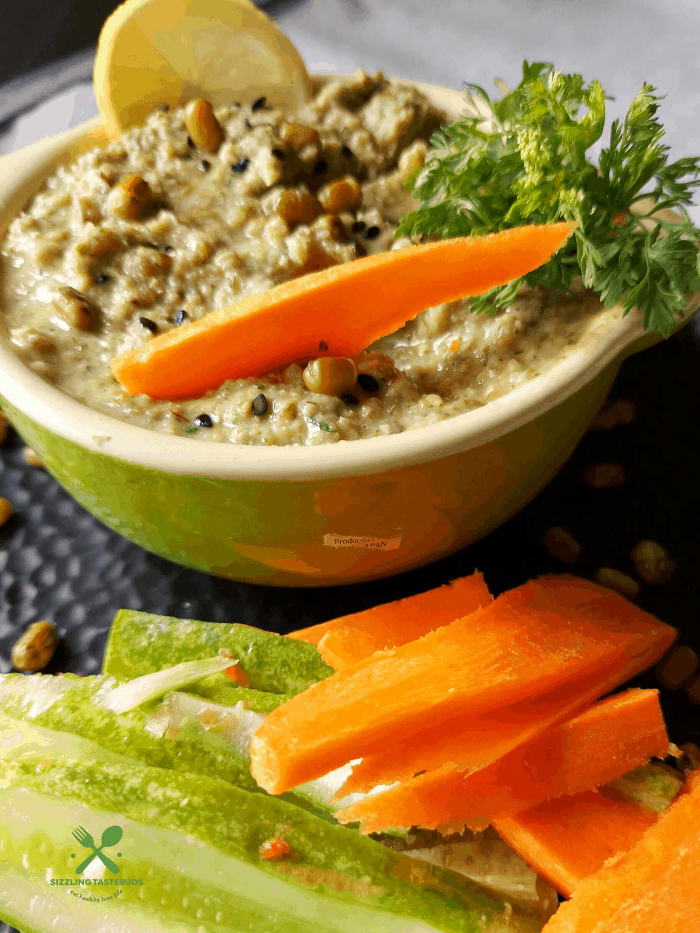 Salad Bowl with Roti and Mung Beans 